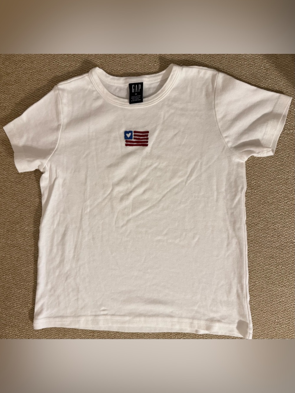 GAP Women White Short Sleeve Tee with Heart Flag Embroidery